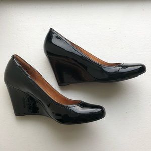 Clark’s Indigo Black Patent Wedge